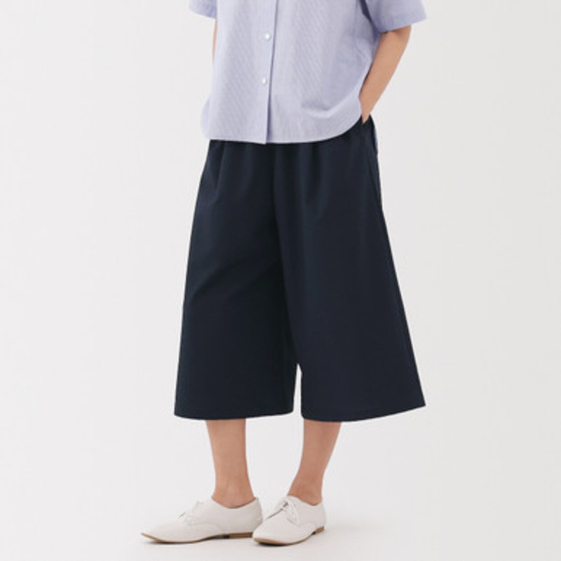 Women's Seersucker Lightweight Comfort Fit Cropped Trousers