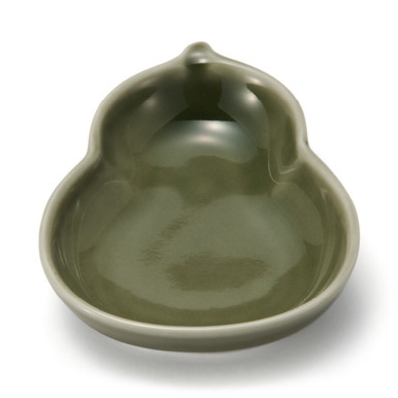 Hasami Ware Porcelain Fortune Plate  Bottle Gourd