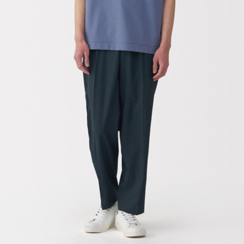 Men's Stretch Seersucker Pleated Tapered Leg Trousers