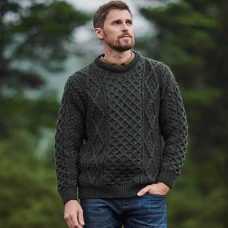 Traditional Men's Crew Neck Aran Sweater