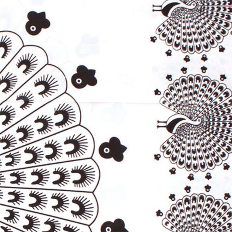 Economy Fabric: Wht/Blk Peacock - 6 Yds