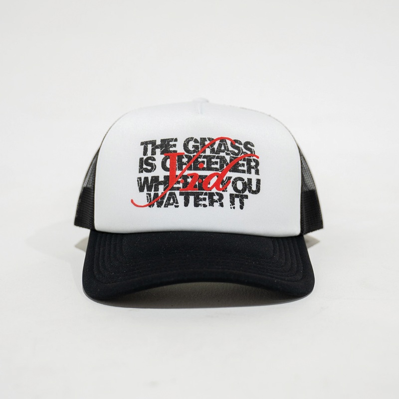 PARCHED TRUCKER HAT WHITE/RED